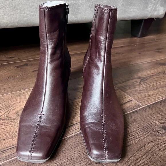 Nine West Dark Brown Leather Heeled Ankle Boots Size 9.5 - Picture 2 of 10